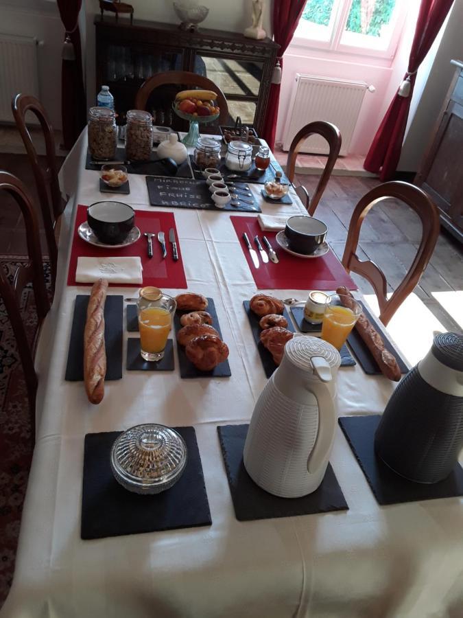 Bed and Breakfast Le Moulin A Vent Bertric-Burée Exterior foto